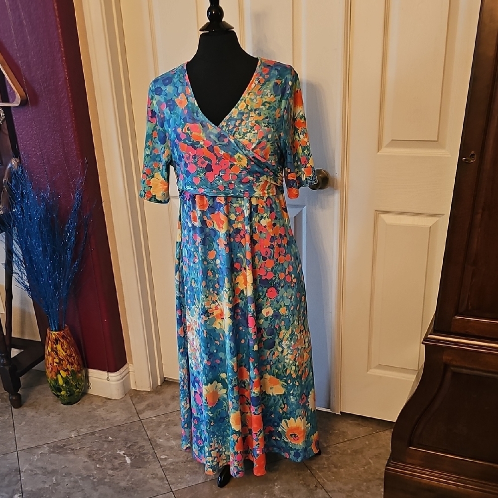 Floral V-Neck Maxi Dress - Multicolor